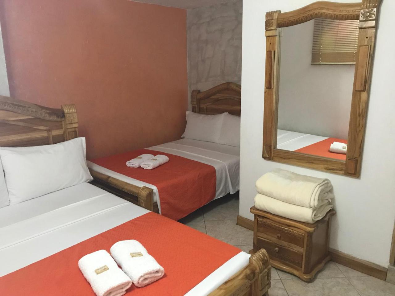 Hotel Las Guacamayas Guatapé Buitenkant foto