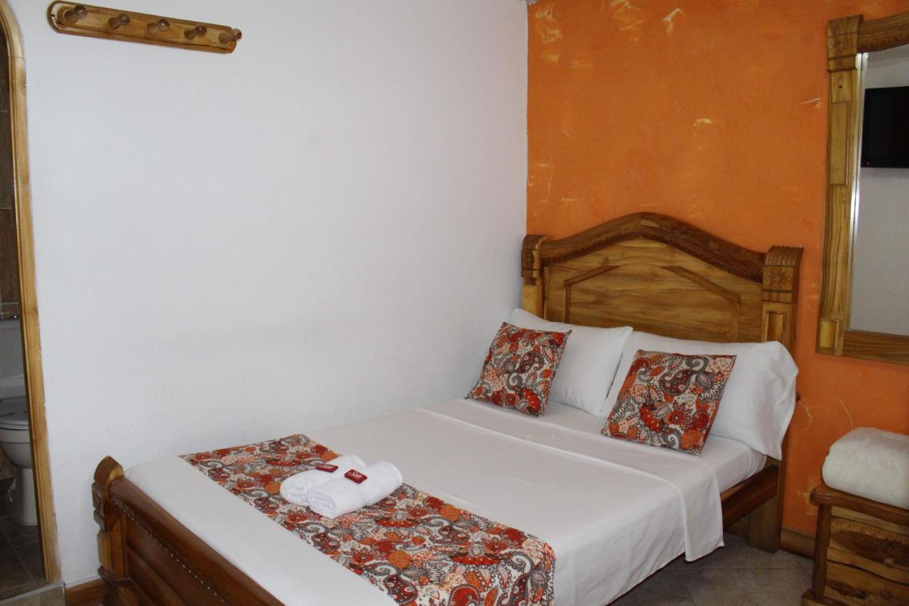 Hotel Las Guacamayas Guatapé Buitenkant foto
