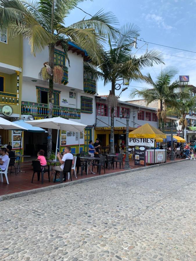 Hotel Las Guacamayas Guatapé Buitenkant foto